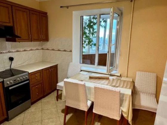 Продаж 3-к квартири вул. Олександри Екстер 14 Київ