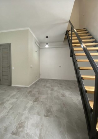 Знизив ціну на 10 000 $ Терміновий продаж таунхауса з чудовим ремонтом - фото 1