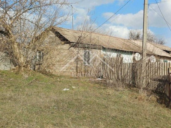 ТЕРМІНОВИЙ продаж частини будинку, котедж , Ц-м район. Кривой Рог