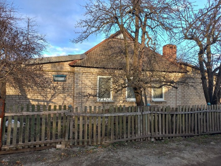 Продам дом с гаражом на КРЭСе - фото 1