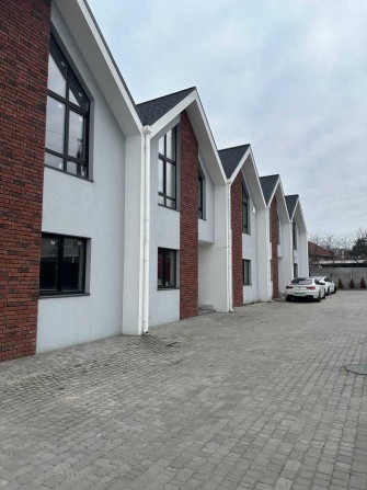 Просторий таун в Стоянці ,з дитячим майданчиком,ГАЗОФІКОВАНИЙ! - фото 1