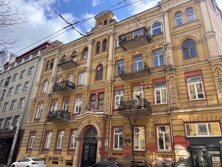 Продам 2 кімнатну квартиру в історичному центрі Києва В.Житомирська 13 - фото 1