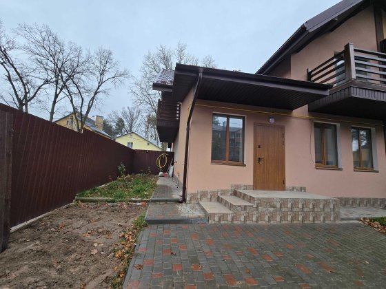 Квадробудинок з ремонтом та газовим опаленням,в зеленій частині міста! Ирпень