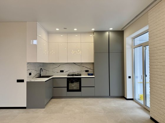 Дуплекс з новим ремонтом, Буча! Буча