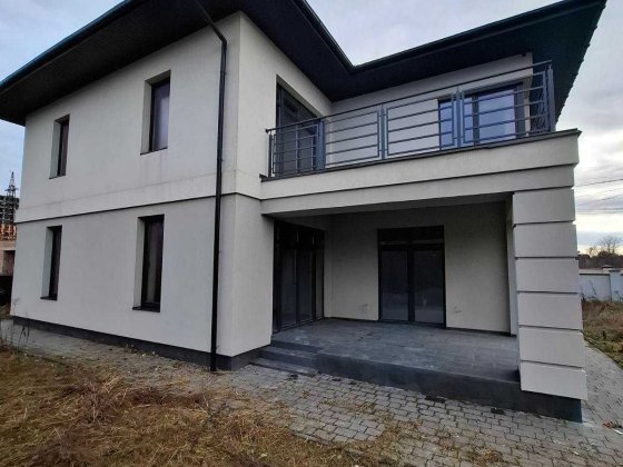 Продаю готовий будинок біля Міського Озера!!! 260м2/9соток Івано-Франківськ