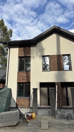 Готовий таун в класній локаціі, з газом і центральними комунікаціями - фото 1