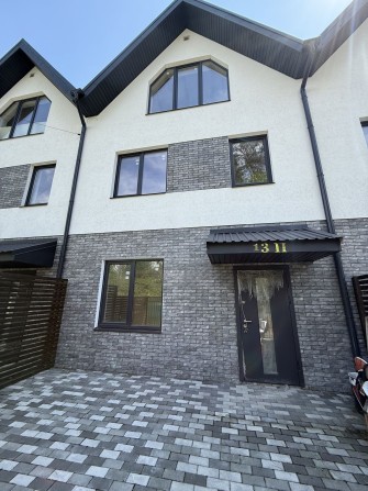 Таунхаус в Бучі на вулиці  Тарасівська - фото 1