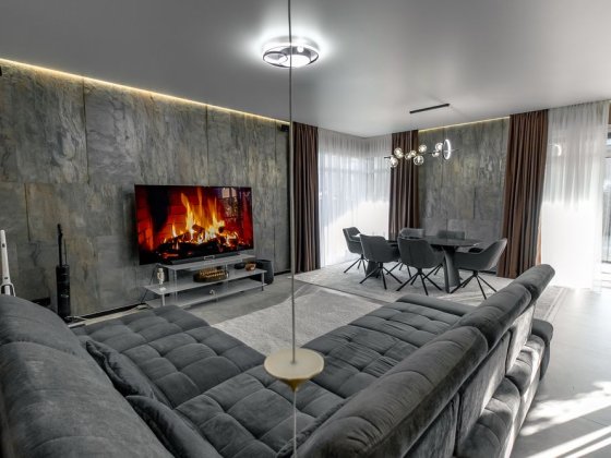 Продаж будинку з якісним ремонтом в закритому КМ, повністю АВТОНОМНИЙ! Ірпінь