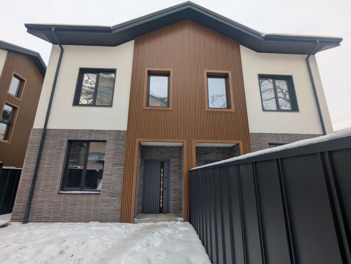 Будинок (дуплекс) біля парку.Газ. - фото 1