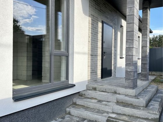 Сучасний одноповерховий будинок у Лісовій Бучі Буча