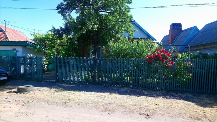 Продаю дім, гараж, літній домік - фото 1