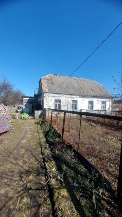 Продаж 1/2 будинку з земельною ділянкою - фото 1