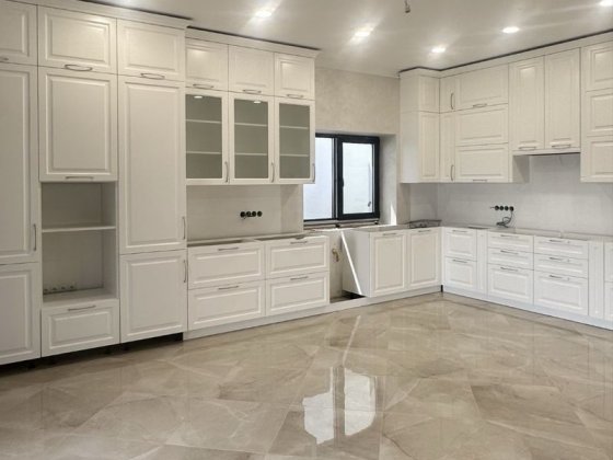 Будинок 207 м2. з ремонтом і басейном . Зручний виїзд на Київ. Ірпінь