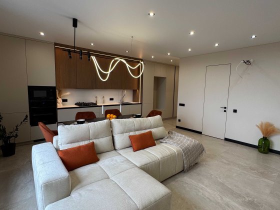 Таунхаус біля Центрального парку Новий ремонт 4 кімнати + мансарда Газ Ирпень