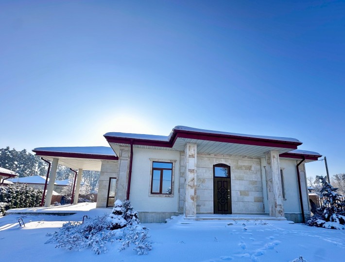 Стильний будинок для тих, хто цінує комфорт - фото 1