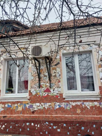 Продаем 1/2 часть котеджа Терновской район, 17 квартал. - фото 1