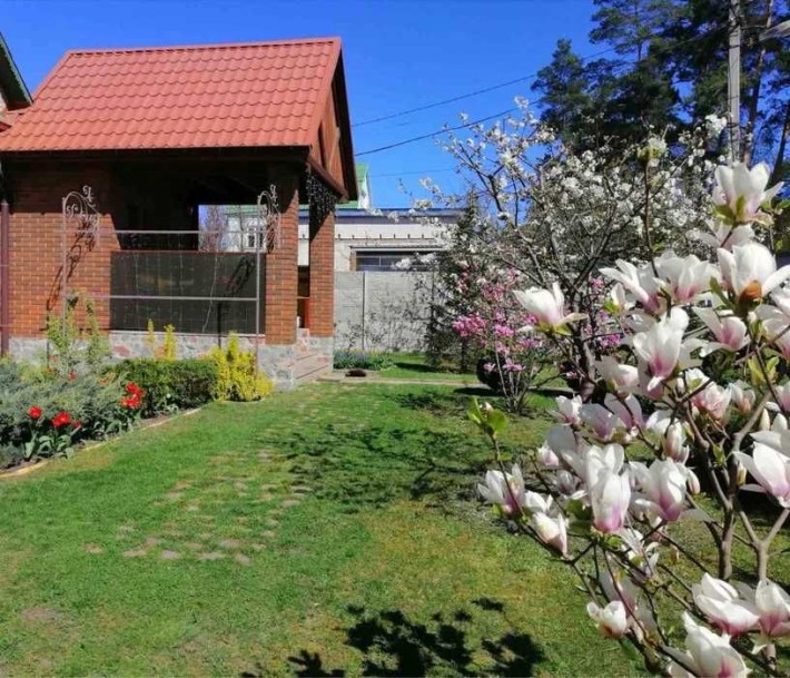 Будинок   в лісовій частині Ірпеня на 13 сотках. Оформлення 2% - фото 1