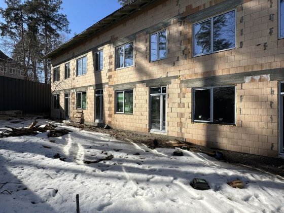 Таунхаус з окремим двором біля парку «Мама» Ирпень