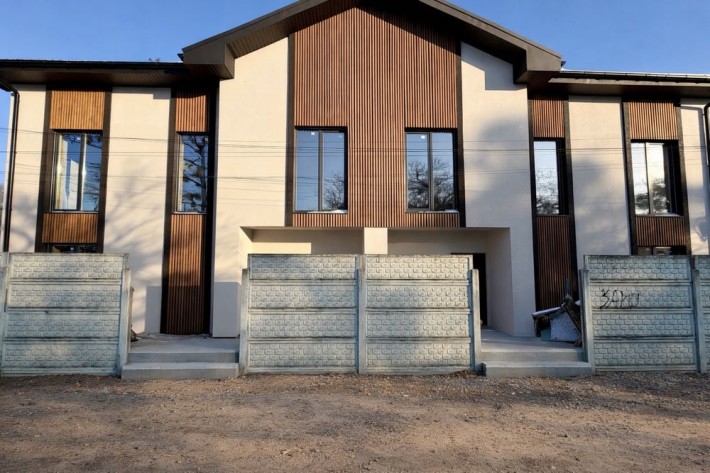 Дуплекс 100 м²+простора мансарда| 2,5 сотки|Центральні комунікації ГАЗ - фото 1