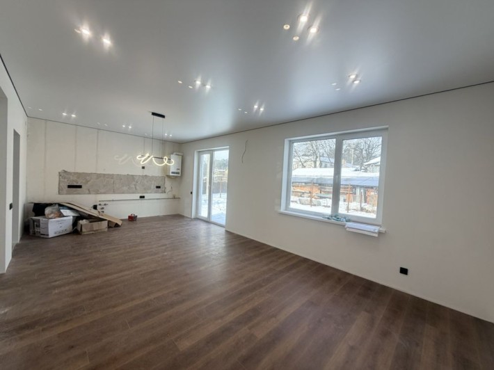 Продаж таунхауса з новим ремонтом в Ірпені. Держ програми -Так - фото 1