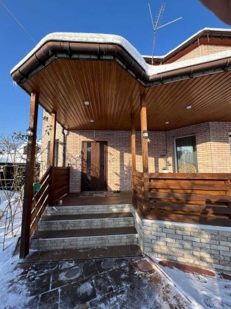 Будинок 211 м² з підвалом, автономним живленням, лазнею та автонавісом - фото 1