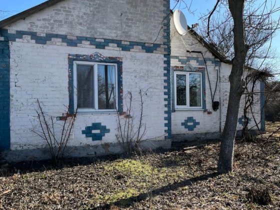 Продам будинок поряд з містом! Можливий продаж по сертифікату !