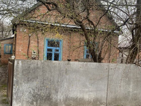 Продам будинок поряд з містом !