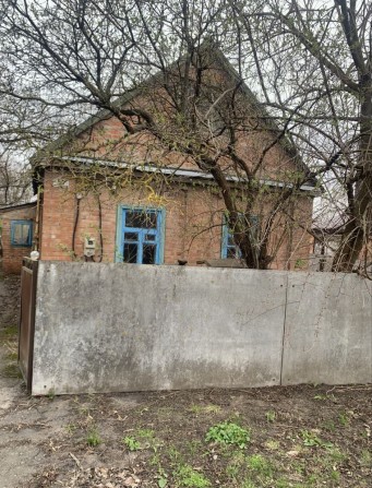 Продам будинок поряд з містом ! - фото 1