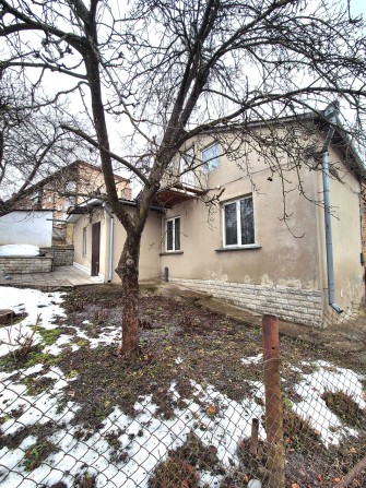 √ Продаж цегляного будинку з гаражем та ділянкою 4.8 сот - фото 1