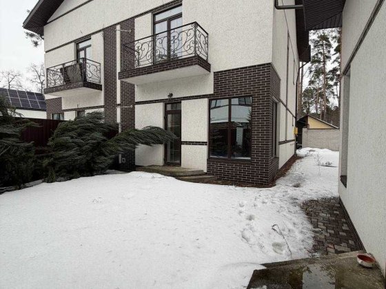 Дуплекс з чистовою штукатуркою, мансардою та власною сауною. Буча