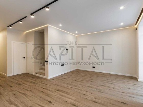 Продається шикарний таунхаус в Бучі з новим ремонтом БЕЗ КОМІСІЇ Буча