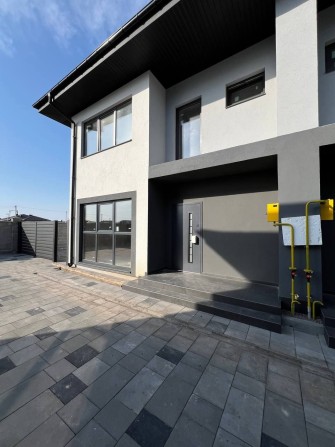 Продам якісно збудований котедж. Р-н Газовик. Без комісії для покупця - фото 1