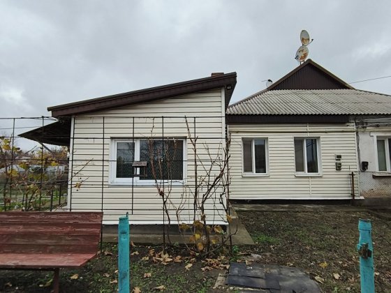 Продаж будинку на Рокуватій/Сурікова.