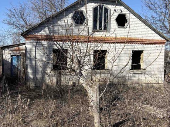 Продам будинок поряд з містом!