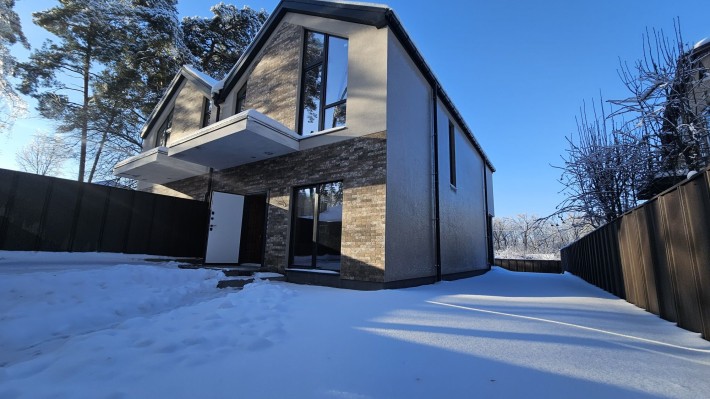 Будинок в центрі Бучі! Програми ТАК! - фото 1