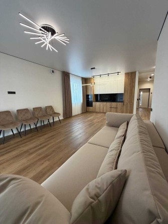 Одноповерховий будинок в Бучі з ремонтом, укомплектований - фото 1