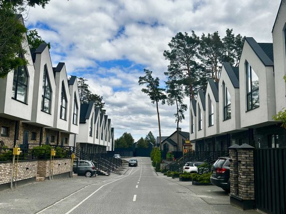 Дуплекс в закритому містечку в Бучі - ЦЕНТР Буча
