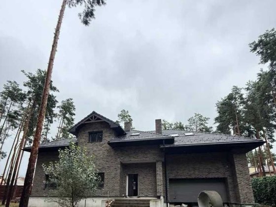 Продаж Будинку в Бучі з гостьовим будинком,гаражем та цокольний поверх Буча