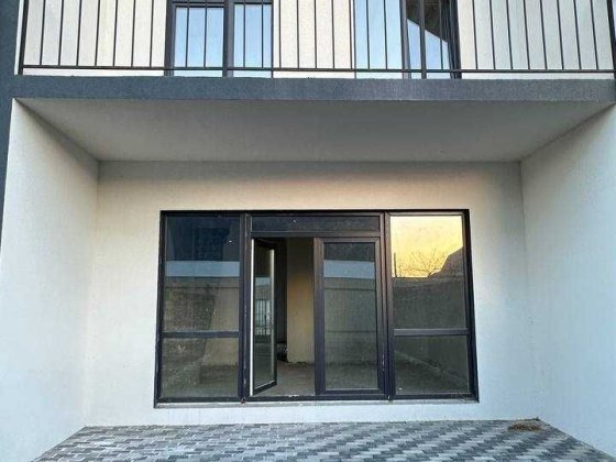 Таунхаус в Бучі, поруч з парком,магазини, зроблена штукатурка, Буча