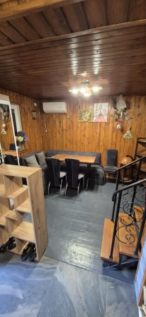 Продам шикарну дачу в якій можна жити поруч блакитні озера - фото 1