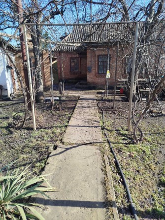 Продам 1/2 домоволодіння у Центрально-Міському районі - фото 1