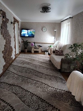 Увага!  терміновий продаж чудового будинку з ремонтом та меблями ! - фото 1