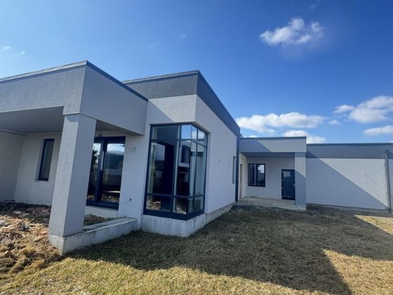 Продаж котеджу - двояна на Газовику Рівне