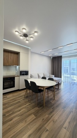 )( Продаж котеджу з ремонтом - фото 1