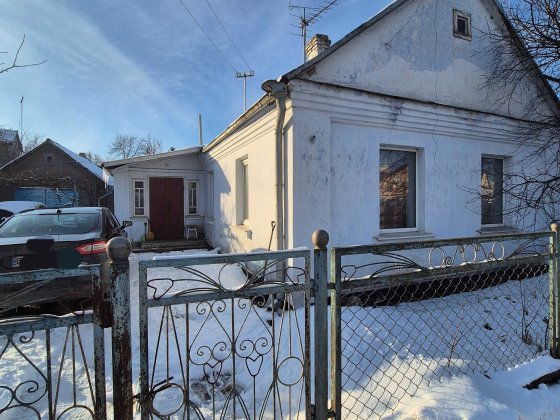 √ Продаж будинку з земельною ділянкою 7 сот. ТОРГ Ровно