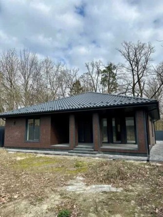 Цегляний одноповерховий БУДИНОК в Бучі, 184 м2, 7 соток -180000уо - фото 1