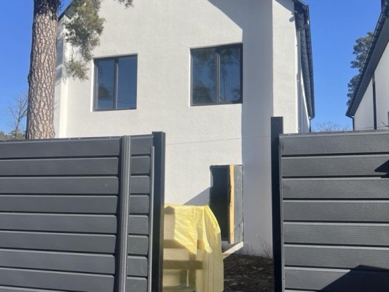 Продам котедж з ділянкою 4 сотки в Лісовій Бучі Буча