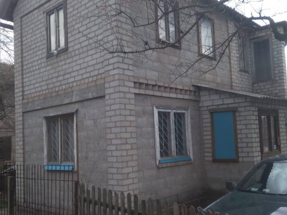Продається дачний будинок з гаражем Кривой Рог