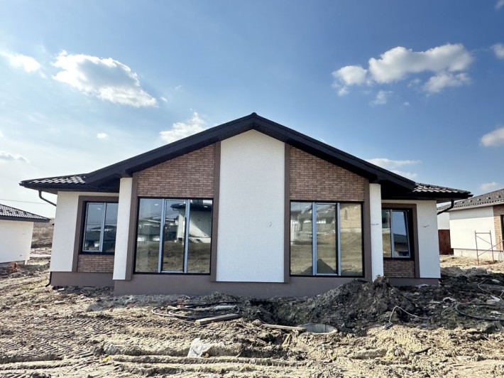 Збудований двоян на Багряному. Від забудовника - фото 1