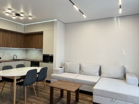 ПРОДАЖ КОТЕДЖ масив Макарова , 3-тя поліклініка з ремонтом та двориком Рівне